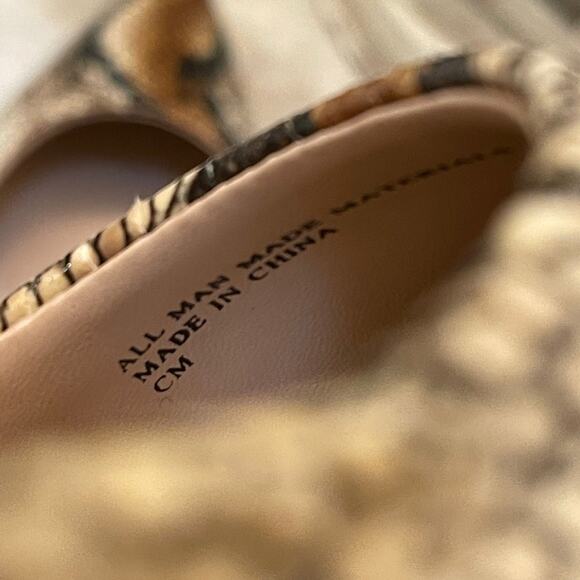 Charles by Charles David beige snake print pumps Sz 8 - Picture 10 of 10